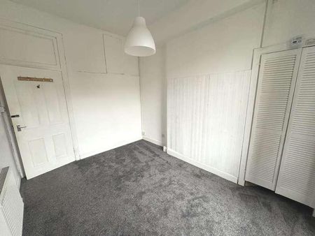 Roslea Dr, Glasgow, G31 - Photo 2