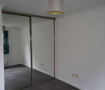 Caversham Avenue, Shoeburyness, SS3 - Photo 3