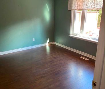 For Lease - 4 Duke Road, Brampton, Ontario - Photo 2