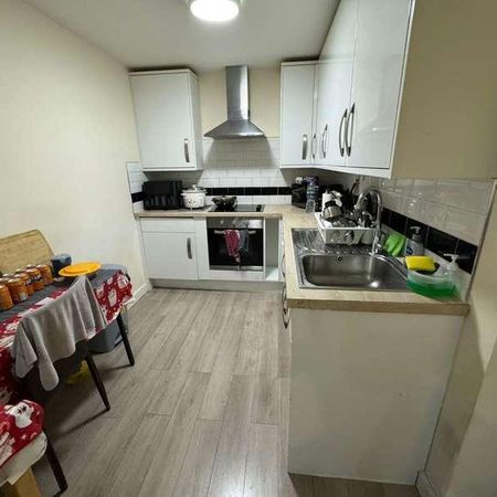 Flat, Goodmayes House, Goodmayes Road, Ilford, IG3 - Photo 3