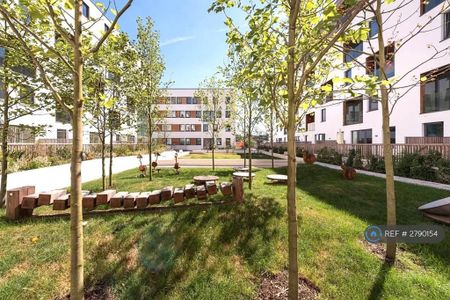 2 bedroom flat to rent - Photo 2