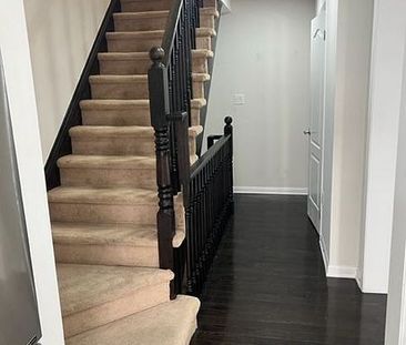 For Lease - 21 Arnprior Road, Brampton, Ontario - Photo 2