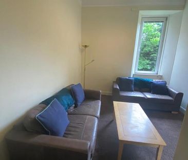 5 bedroom flat to rent - Photo 2