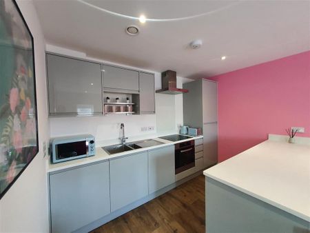2 bedroom apartment to rent - Photo 3