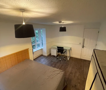 3 bedroom apartment to rent - Photo 6