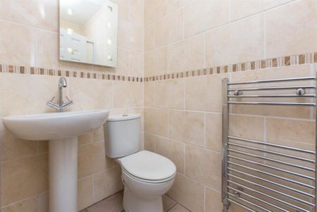 1 bedroom private hall to rent - Photo 4