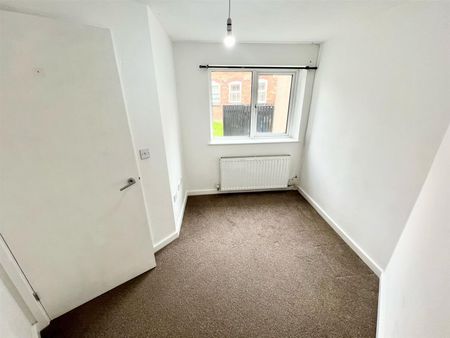 Woods Lane, Derby DE22 3UA - Photo 2