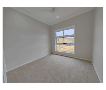 Modern Family Living in a Convenient Logan Reserve Location - Photo 6