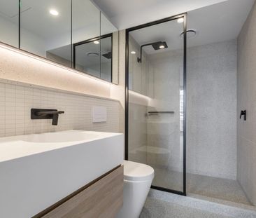 2 Bedroom With Home Office - Photo 3