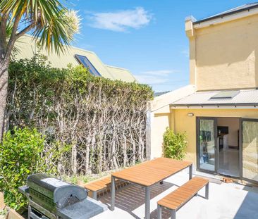 Fully Furnished, Power, Gas and Internet Included - Photo 3