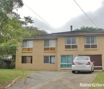 Spacious Family home in a great Location - Photo 6