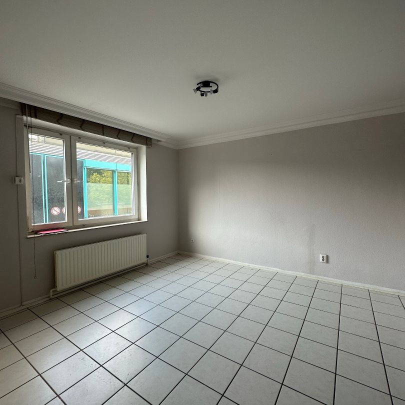 Geräumige 4-Zimmer-Wohnung in zentraler Lage - Foto 1