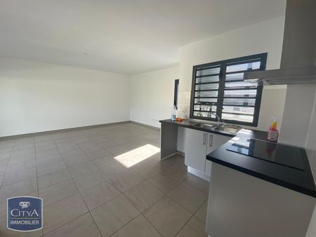 Location Appartement 3 pièces 68m² LA MONTAGNE 97417 - Photo 2
