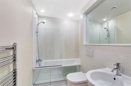 1 Bed Flat, Indescon Square, E14 - Photo 2