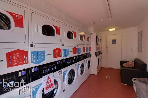 1 bedroom in a flat share to rent - Photo 1