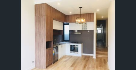 Period Perfection - Photo 5