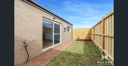 Modern Living 4Bdr Home - Photo 3