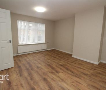 3 bedroom semi-detached house to rent - Photo 4