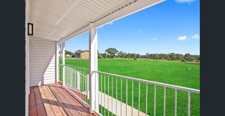 2 bedroom cottage with large shed - Photo 5