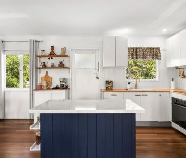 Charming, Renovated Family Home with Spacious Yard! - Photo 2