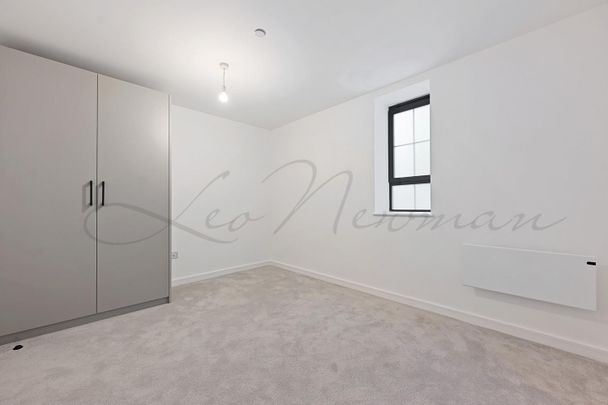 Caroline Street, Limehouse, E1 - Photo 1