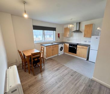 2 bedroom flat to rent - Photo 4