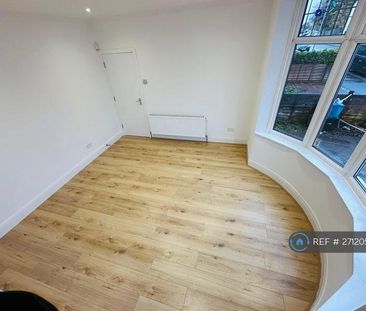 4 bedroom detached house to rent - Photo 2