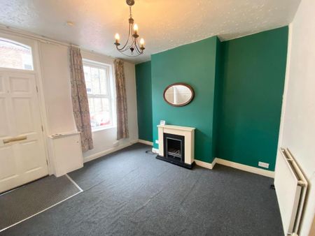 2 bedroom terraced house to rent - Photo 2