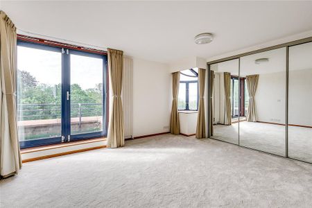 3 bedroom flat to rent - Photo 5