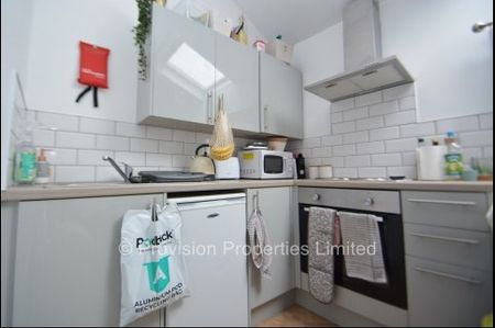 1 Bedroom Flats in Hyde Park - Photo 5
