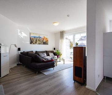 Chice 2-Zimmer-Mietwohnung mit Balkon und Tiefgaragenstellplatz - Photo 2