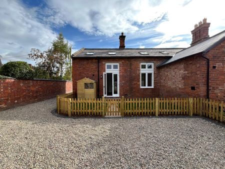 The Old Boys School, Wrockwardine - Photo 2