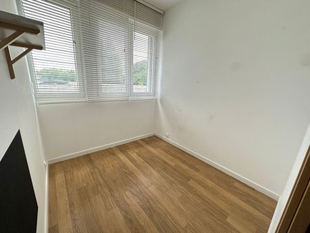 Location Appartement 4 pièces 110m² - Photo 4