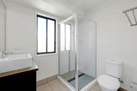 11 Lyam Place, Eimeo - Photo 2