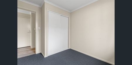 Spacious 3-Bedroom Family Home for Rent - Photo 2