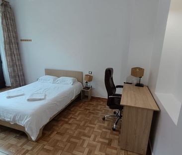 De închiriat apartament 1 camera zona Primărie Moților - Fotografie 1