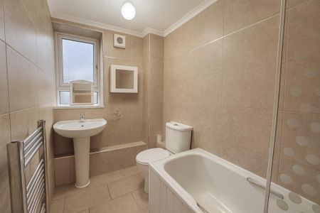 2 bedroom apartment to rent - Photo 5