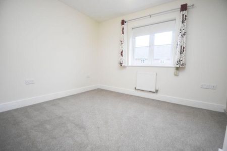 2 bedroom semi-detached house to rent - Photo 3