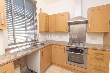 1 bedroom flat to rent - Photo 2