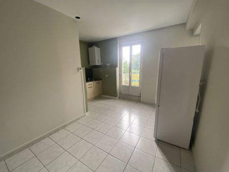 Location Appartement 2 pièces 62m² LE CREUSOT 71200 - Photo 4