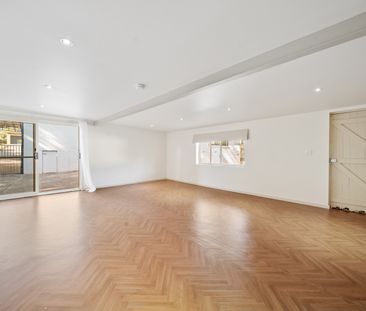 43 Finniss Crescent, Narrabundah ACT 2604 - House For Rent | Domain - Photo 4