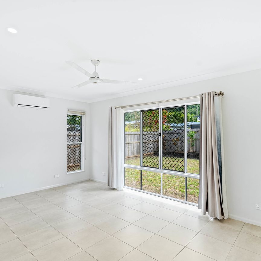 WOW! SUPERB FAMILY HOME! - Photo 1