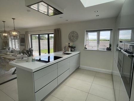 Hall Road East, Blundellsands - Photo 4