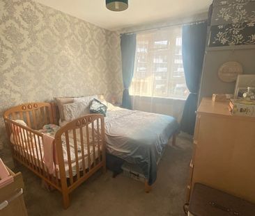 1 Bed Flat, Battersea, SW8 - Photo 5