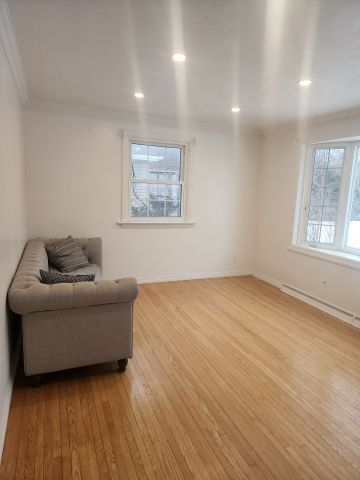 For Lease - 20145 Bathurst Street, East Gwillimbury, Ontario - Photo 2