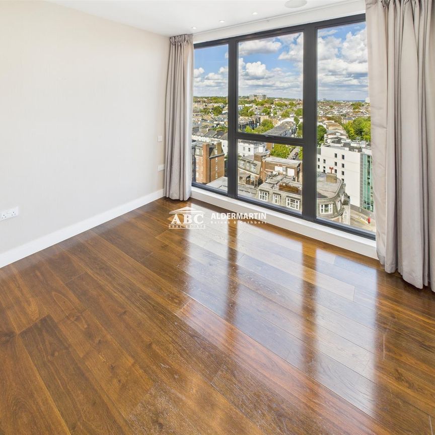 Finchley Road, NW3 6JG, London - Photo 1