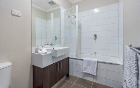 “Stylish and Modern Living in Craigieburn” - Photo 5