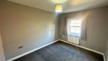 3 bedroom end of terrace house to rent - Photo 4