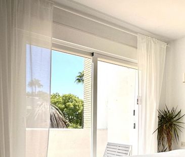 3 bedroom luxury Townhouse for rent in Nueva Andalucia, Andalusia - Photo 4