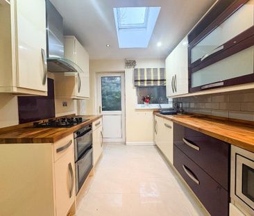 3 bedroom terraced house to rent - Photo 2